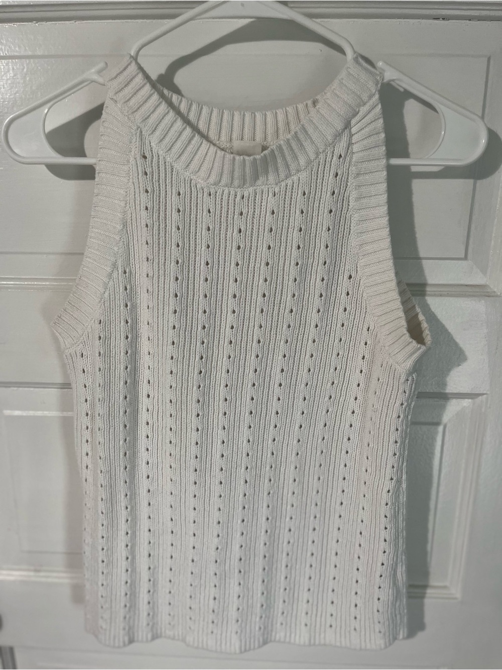 GAP Cream Sleeveless sweater Tank Top size small